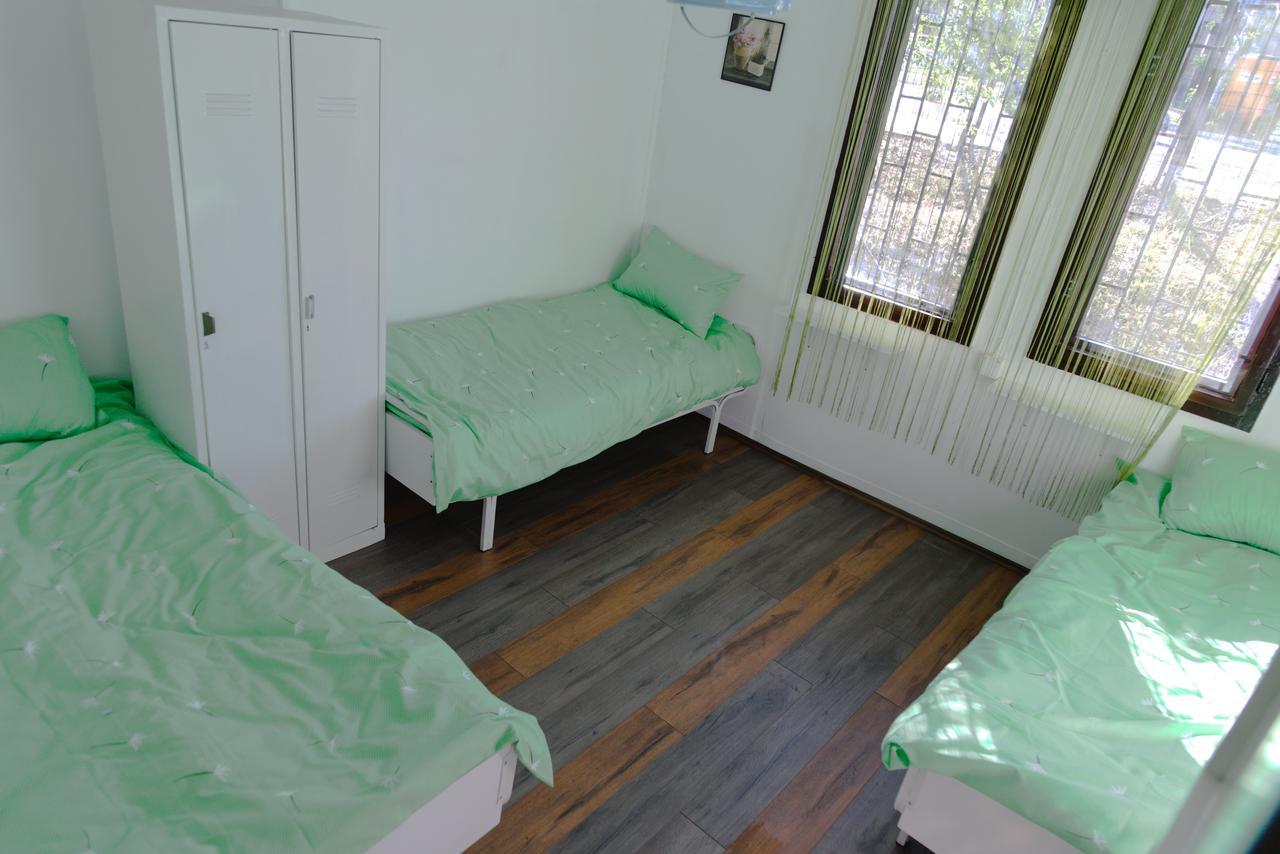 Hostel Belgrade Shungit Dragana Jeftica Br 10 מראה חיצוני תמונה